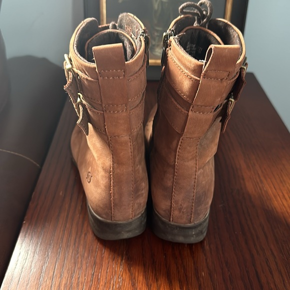 Born Camryn Lace-Up Boot (Women) - Picture 9 of 11